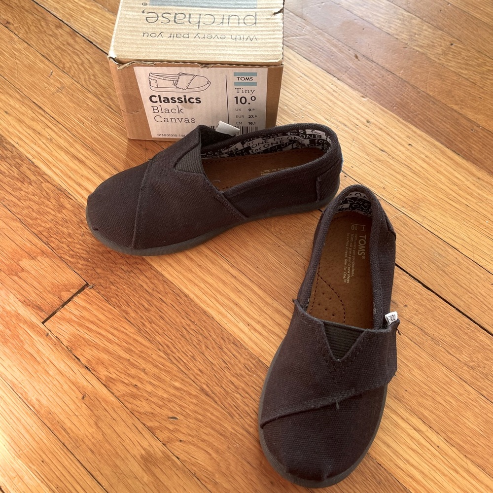 New Toms Toddler Black Canvas Sz 10
